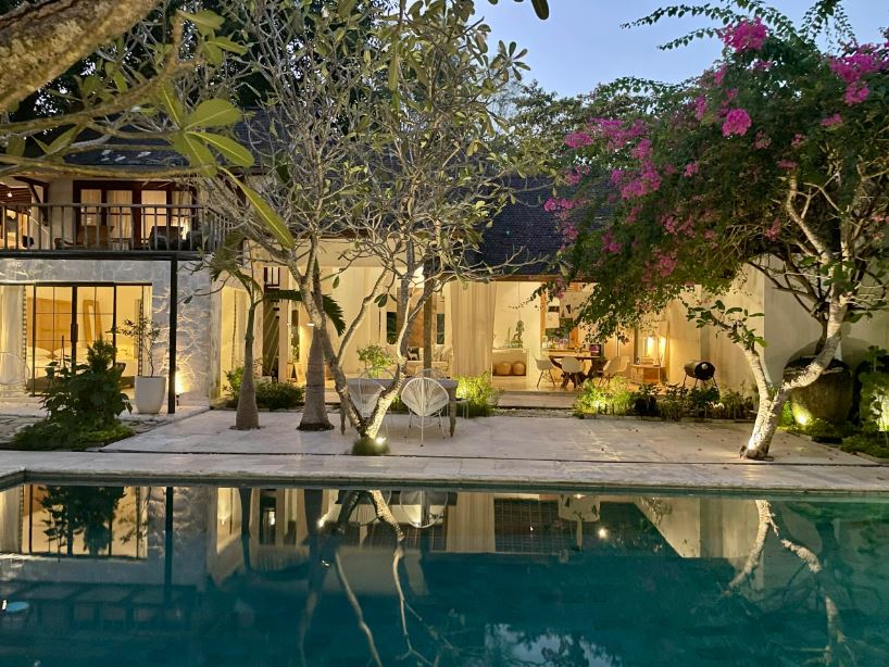 Freehold 7-Bedroom Estate with River Views – Kerobokan / Canggu Border